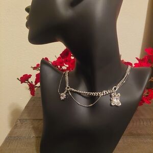 Elegant Silver Necklace with Crystal Accents
